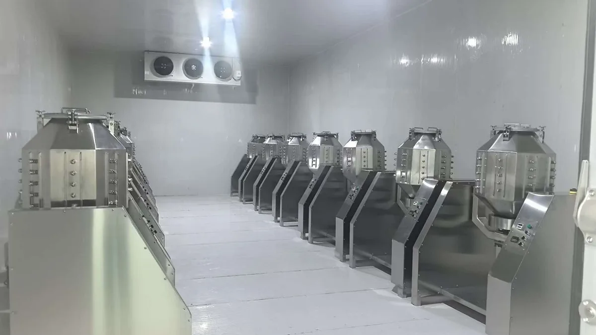 Equipment inside the low-temperature storage room